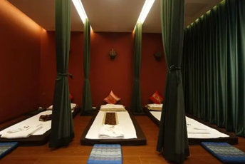 上海虹口泰式按摩的被动瑜伽：当身体被折叠成诗